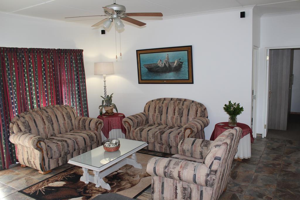 Van Biljon Cottage No Loadshedding Oudtshoorn Eksteriør billede