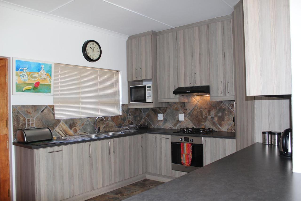 Van Biljon Cottage No Loadshedding Oudtshoorn Eksteriør billede